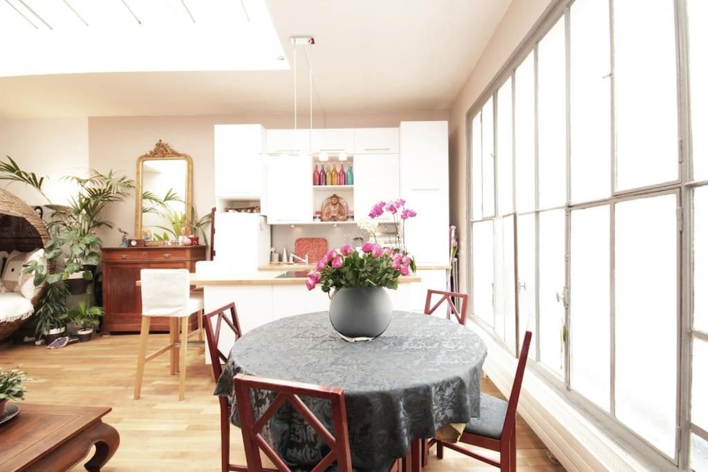 Exotic Loft In Montmartre + Terrace ! * Parijs