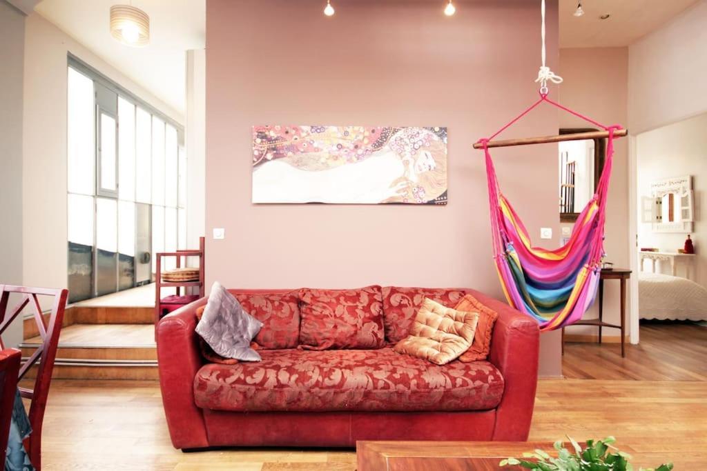 Exotic Loft In Montmartre + Terrace ! Parijs