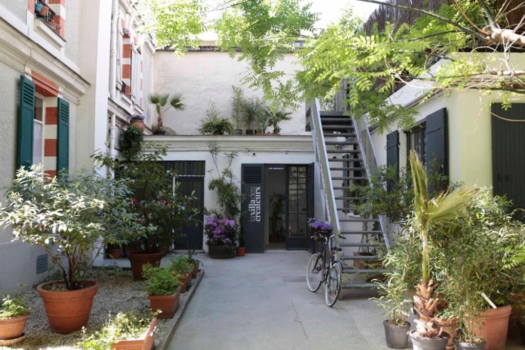 Exotic Loft In Montmartre + Terrace ! Parijs